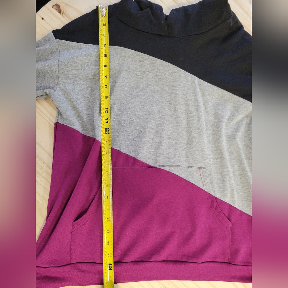 Color Block Hoodie - Large - Picture 3 of 5